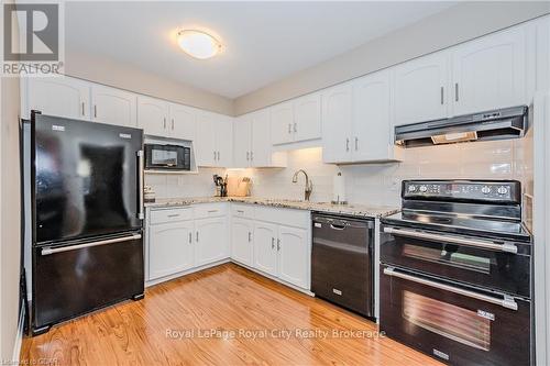 106 - 121 Waterloo Avenue, Guelph (Central West), ON - Indoor Photo Showing Kitchen