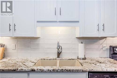 106 - 121 Waterloo Avenue, Guelph (Central West), ON - Indoor Photo Showing Kitchen With Upgraded Kitchen