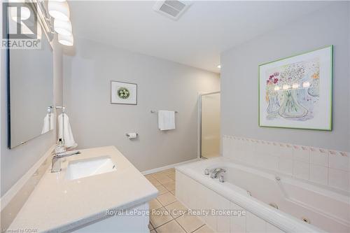 106 - 121 Waterloo Avenue, Guelph (Central West), ON - Indoor Photo Showing Bathroom