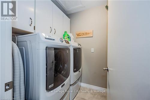 106 - 121 Waterloo Avenue, Guelph (Central West), ON - Indoor Photo Showing Laundry Room