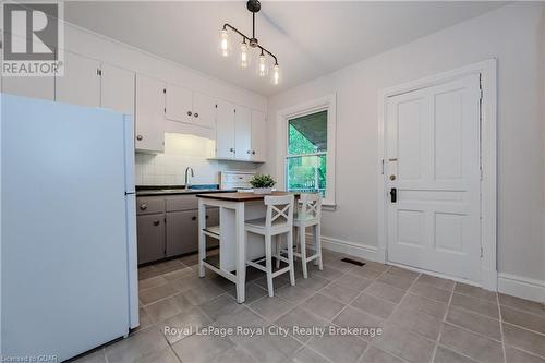 108 Harris Street, Guelph (Two Rivers), ON - Indoor Photo Showing Kitchen