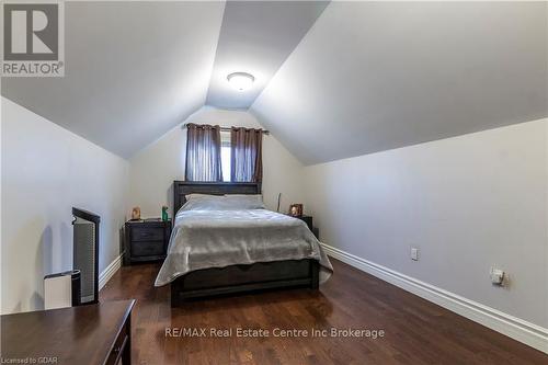 59 Dominion Drive, Guelph (Pine Ridge), ON - Indoor Photo Showing Bedroom