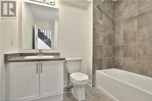 261 Skinner Road, Hamilton (Waterdown), ON - Indoor Photo Showing Bathroom