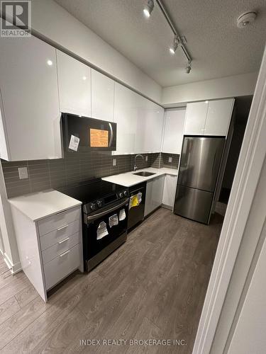 706 - 225 Malta Avenue, Brampton, ON - Indoor Photo Showing Kitchen