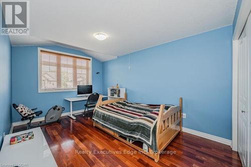 67 Revell Drive, Guelph (Hanlon Industrial), ON - Indoor Photo Showing Bedroom