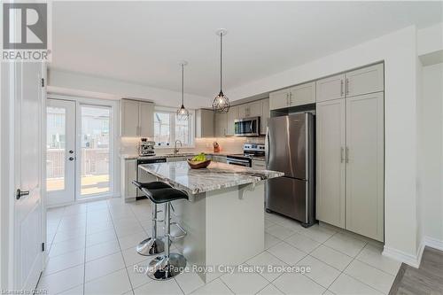 168 Law Drive, Guelph (Grange Hill East), ON - Indoor Photo Showing Kitchen With Upgraded Kitchen