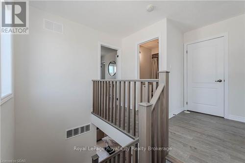 168 Law Drive, Guelph (Grange Hill East), ON - Indoor Photo Showing Other Room