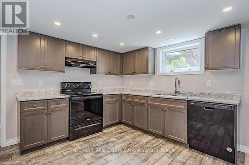 312 Stevenson Street N, Guelph (Waverley), ON - Indoor Photo Showing Kitchen