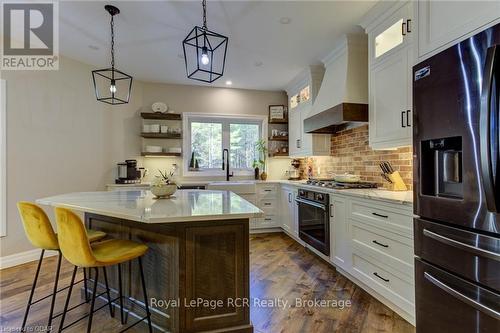 211721 Baseline, West Grey, ON - Indoor Photo Showing Kitchen With Upgraded Kitchen