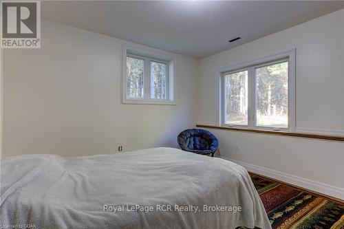 211721 Baseline, West Grey, ON - Indoor Photo Showing Bedroom