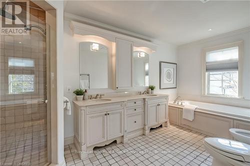 370 Poplar Drive, Oakville (1011 - Mo Morrison), ON - Indoor Photo Showing Bathroom