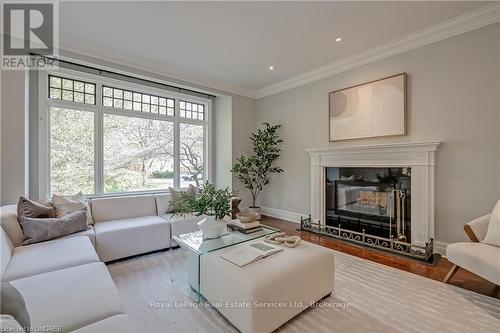 370 Poplar Drive, Oakville (1011 - Mo Morrison), ON - Indoor Photo Showing Living Room With Fireplace