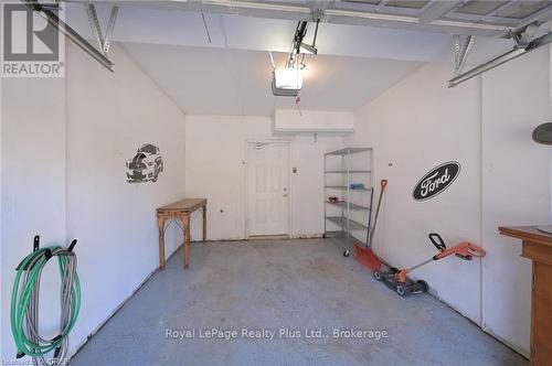 59 - 3056 Eglinton Avenue, Mississauga (Churchill Meadows), ON - Indoor Photo Showing Garage