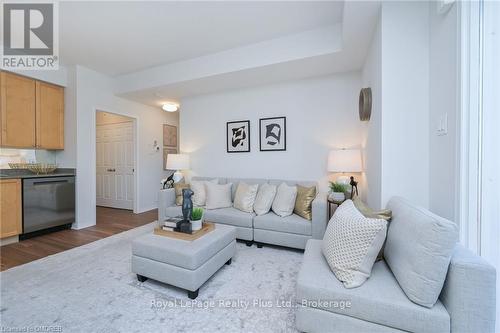 59 - 3056 Eglinton Avenue, Mississauga (Churchill Meadows), ON - Indoor Photo Showing Living Room