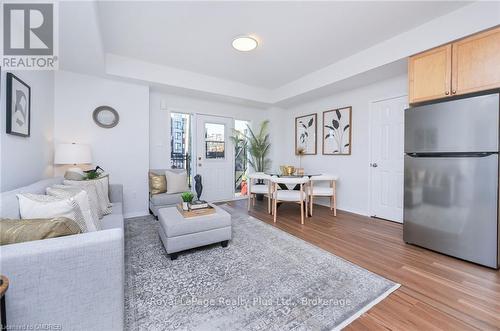 59 - 3056 Eglinton Avenue, Mississauga (Churchill Meadows), ON - Indoor Photo Showing Living Room