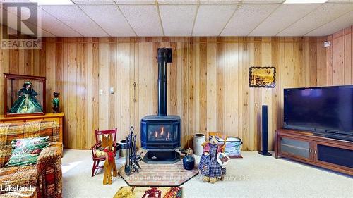 14 Seneca Crescent, Tiny, ON - Indoor With Fireplace