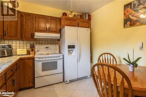 682 Concession 15 Road W, Tiny, ON - Indoor Photo Showing Kitchen