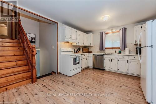 15 Cedar Trail, South Bruce Peninsula, ON - Indoor Photo Showing Kitchen