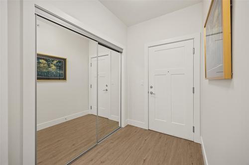 107-4380 Lakeshore Road, Kelowna, BC - Indoor Photo Showing Other Room