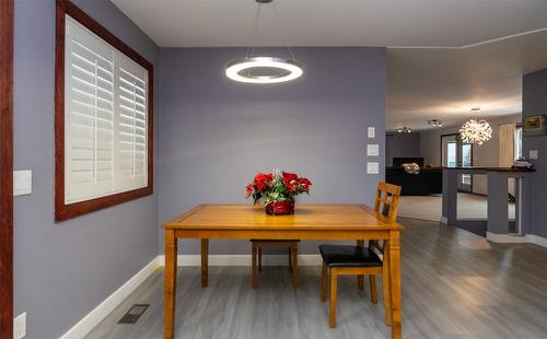 1350 13 Avenue, Salmon Arm, BC - Indoor Photo Showing Dining Room