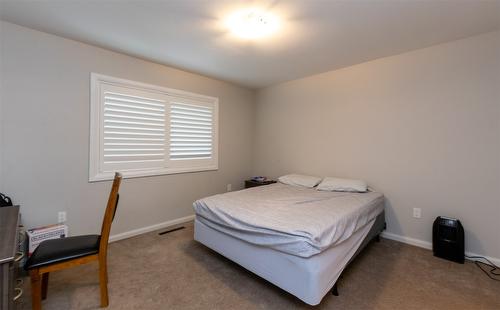 1350 13 Avenue, Salmon Arm, BC - Indoor Photo Showing Bedroom