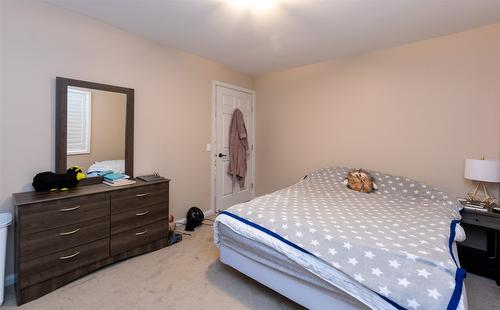 1350 13 Avenue, Salmon Arm, BC - Indoor Photo Showing Bedroom