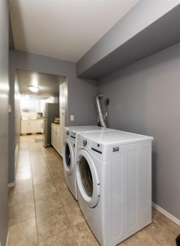 1350 13 Avenue, Salmon Arm, BC - Indoor Photo Showing Laundry Room