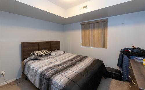 1350 13 Avenue, Salmon Arm, BC - Indoor Photo Showing Bedroom