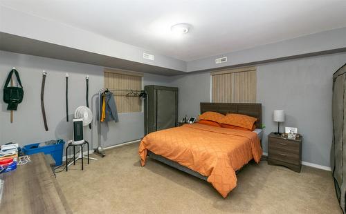 1350 13 Avenue, Salmon Arm, BC - Indoor Photo Showing Bedroom