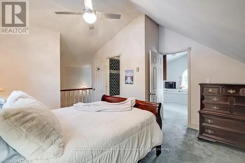 6 Turtle Lake Drive, Halton Hills (1049 - Rural Halton Hills), ON - Indoor Photo Showing Bedroom