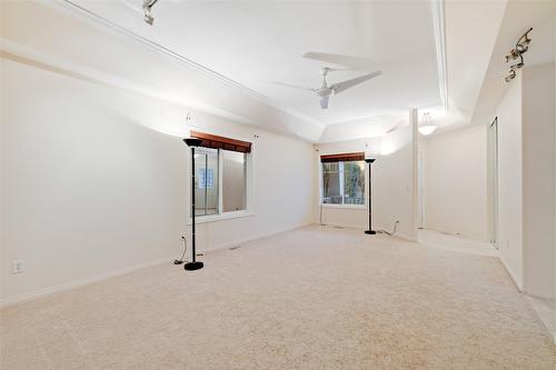 112-1330 Ridgeway Drive, Kelowna, BC - Indoor Photo Showing Other Room