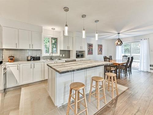 Kitchen - 2070 Rue Wilfrid, Val-David, QC - Indoor Photo Showing Kitchen With Upgraded Kitchen