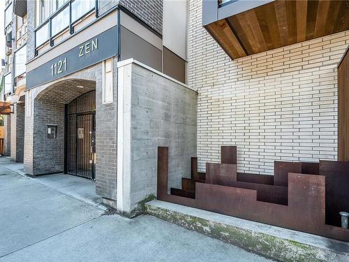 203-1121 Fort St, Victoria, BC - Outdoor With Exterior