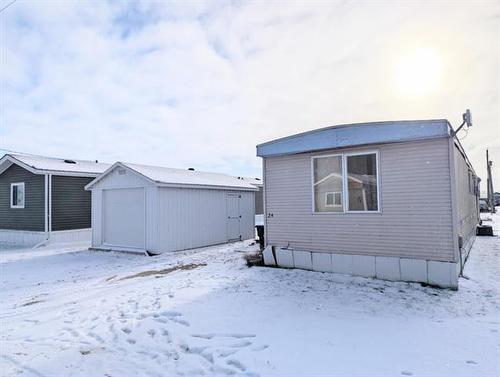 24 Colorado Trailer Court Rd, New Bothwell, MB 