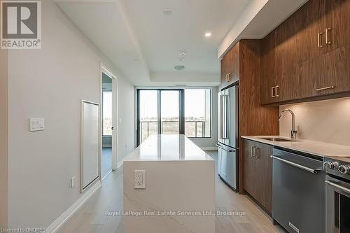 307 - 1415 Dundas Street E, Oakville (1010 - Jm Joshua Meadows), ON - Indoor Photo Showing Kitchen With Stainless Steel Kitchen