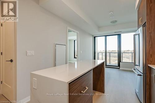 307 - 1415 Dundas Street E, Oakville (1010 - Jm Joshua Meadows), ON - Indoor