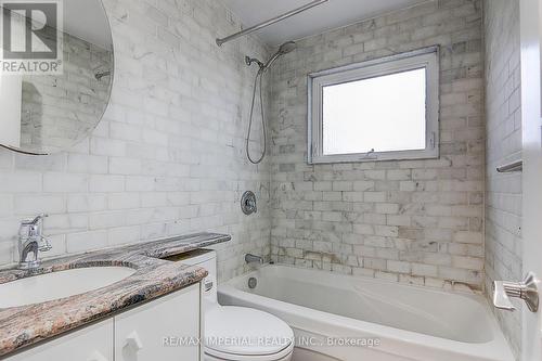 Main Fl - 166 Driscoll Road, Richmond Hill, ON - Indoor Photo Showing Bathroom