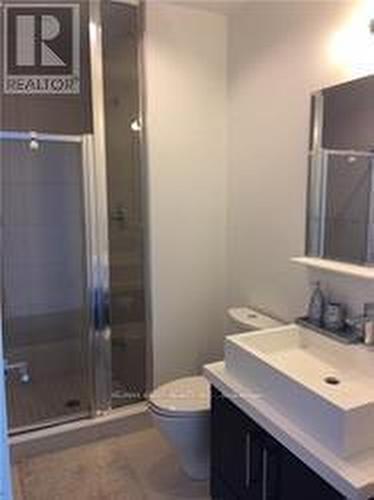 3210 - 65 St Mary Street, Toronto, ON - Indoor Photo Showing Bathroom