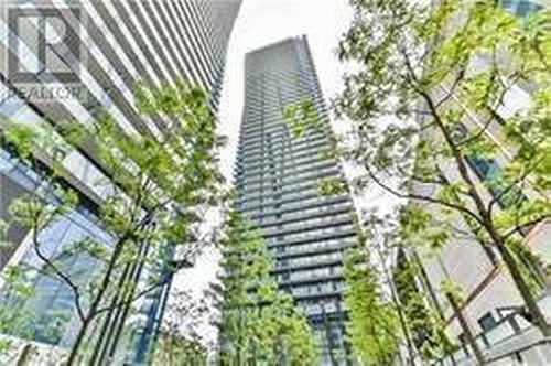 3210 - 65 St Mary Street, Toronto, ON - Outdoor