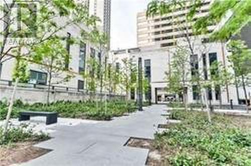 3210 - 65 St Mary Street, Toronto, ON - Outdoor