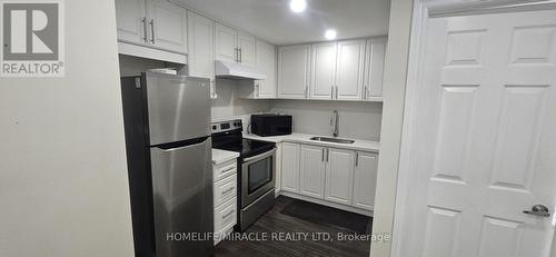 Bsmt - 718 Speyer Circle, Milton, ON - Indoor Photo Showing Kitchen