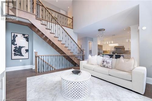 430 Stanfield Drive, Oakville, ON - Indoor Photo Showing Living Room