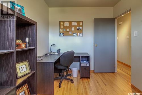 2325 Clarence Avenue S, Saskatoon, SK - Indoor Photo Showing Office