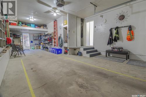 2325 Clarence Avenue S, Saskatoon, SK - Indoor Photo Showing Garage