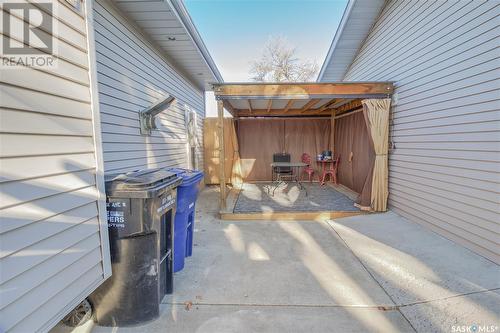 2325 Clarence Avenue S, Saskatoon, SK - Outdoor With Exterior