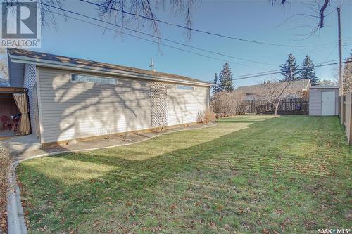 2325 Clarence Avenue S, Saskatoon, SK - Outdoor