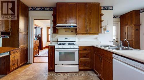 192 Elmwood Avenue E, London, ON - Indoor Photo Showing Kitchen With Double Sink