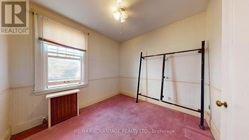 192 Elmwood Avenue E, London, ON - Indoor Photo Showing Other Room