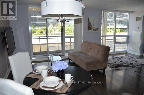 502 - 23 Sheppard Avenue E, Toronto, ON - Indoor Photo Showing Living Room