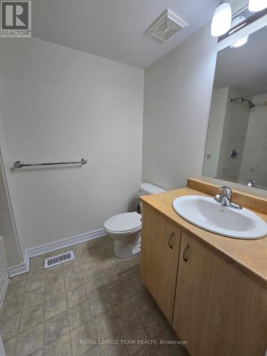 B - 592 Chapman Mills Drive, Ottawa, ON - Indoor Photo Showing Bathroom